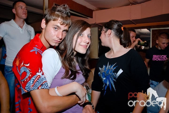 Super Party în Club Seven, 