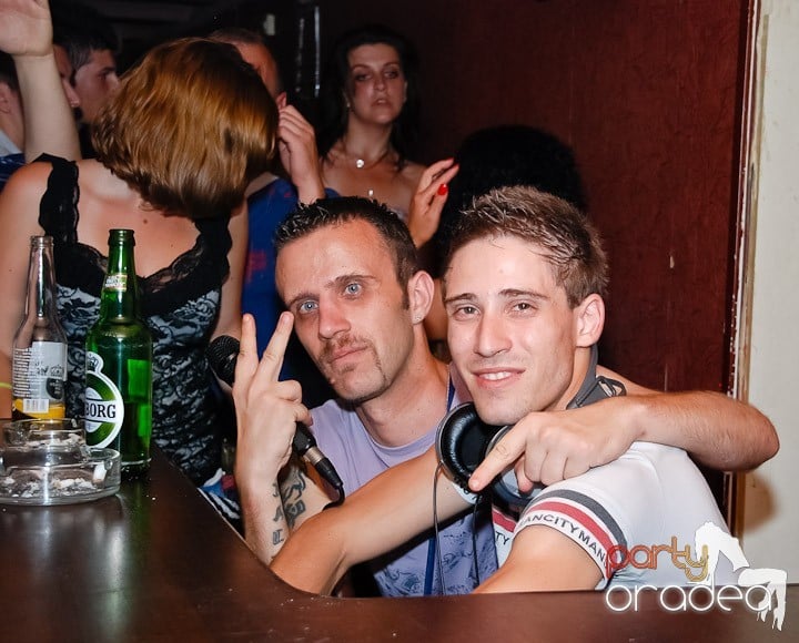 Super Party în Club Seven, 