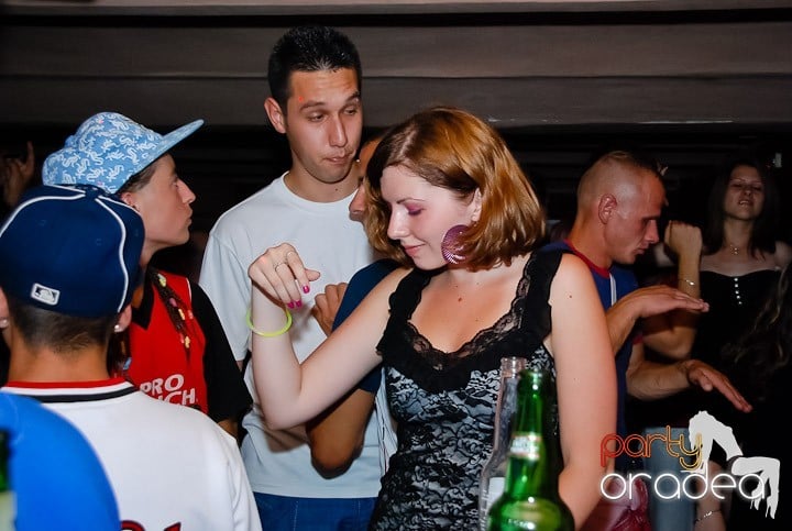 Super Party în Club Seven, 