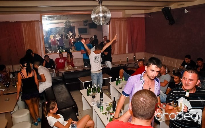 Super petercere în Rio Club, 