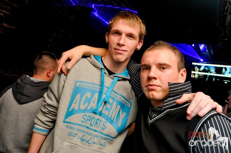 Surviviors' Night în Club Escape, 