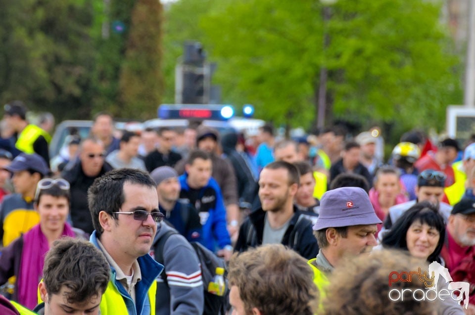 Sute de orădeni la Critical Mass,
