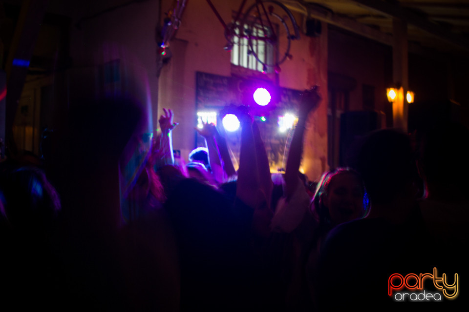 Swinter Party, Bodega