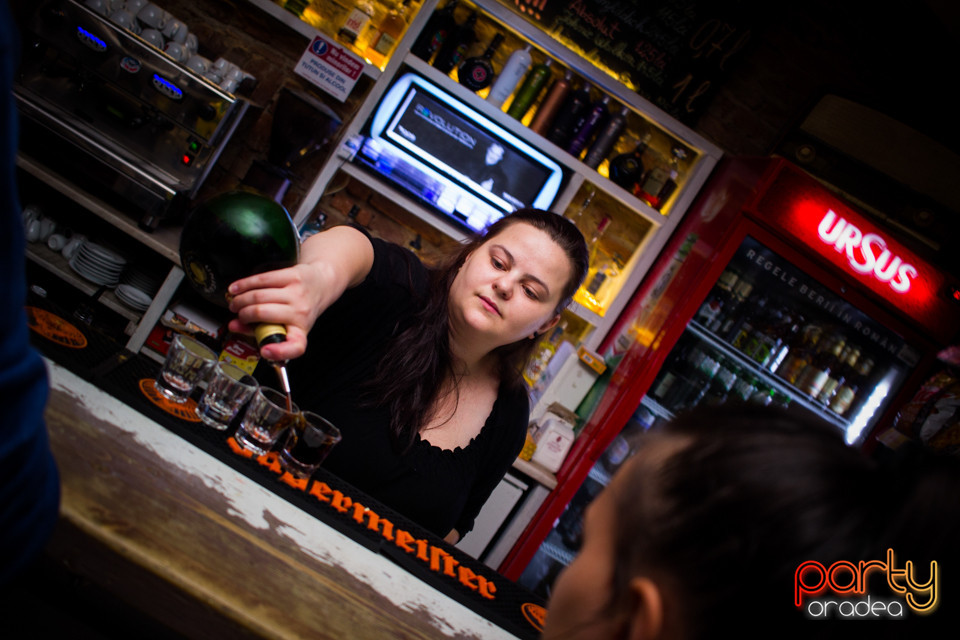 Swinter Party, Bodega