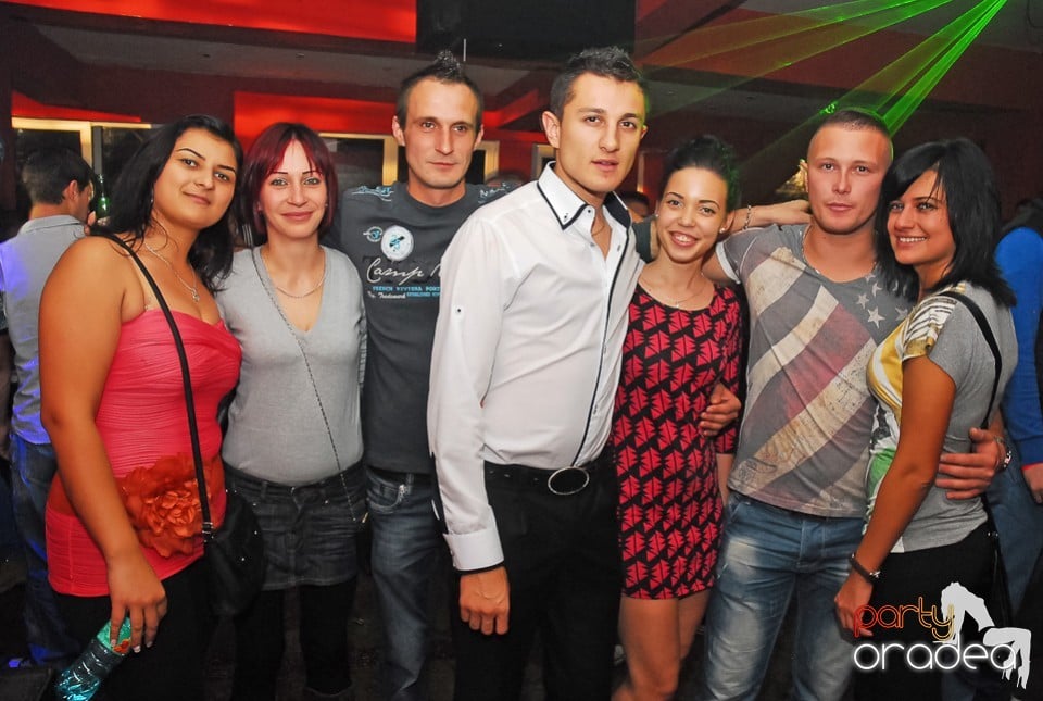 Szureti buli, Royal Party House