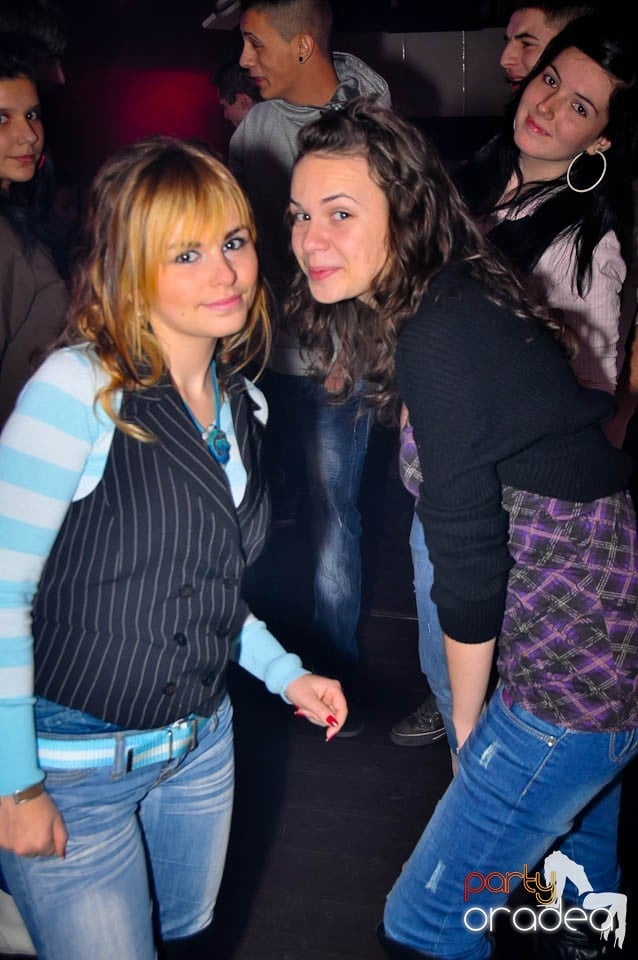 Tequila Party în Club Atti's, 