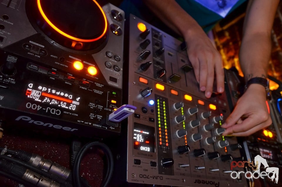 The Great Escape with Caveman, 