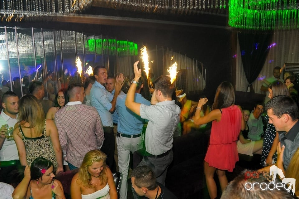 The One: Hot in the City, 