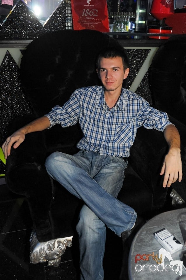 The One: Hot in the City, 