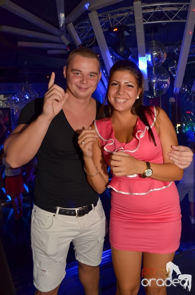 The One prezintă: Girls' Night Out, 