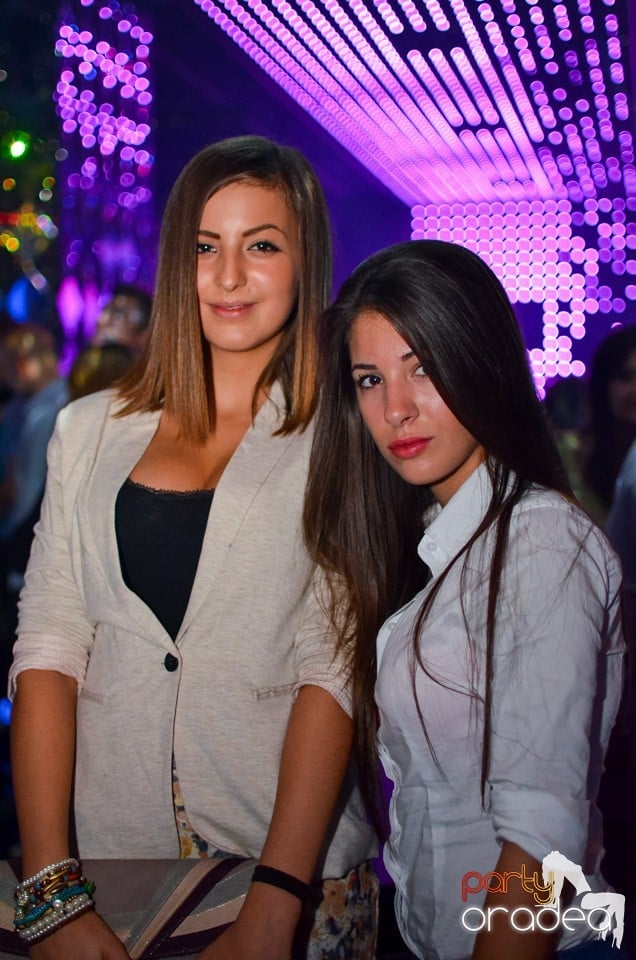 The One prezintă: Guess Who, 