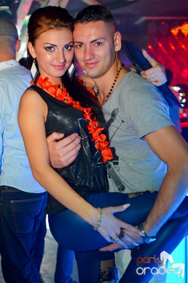 The One prezintă: Guess Who, 