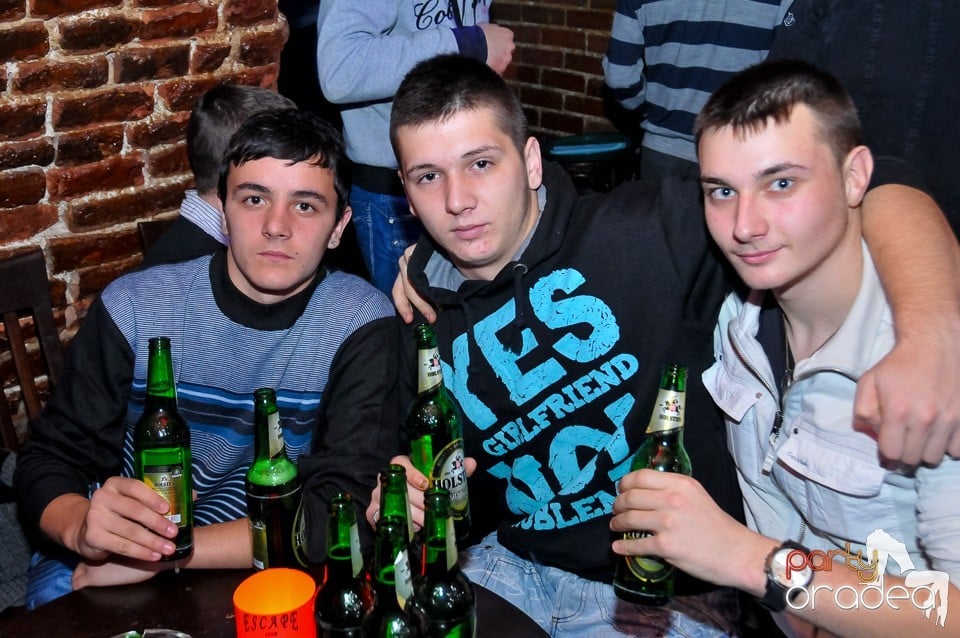 Think Blue - Party în Club Escape, 