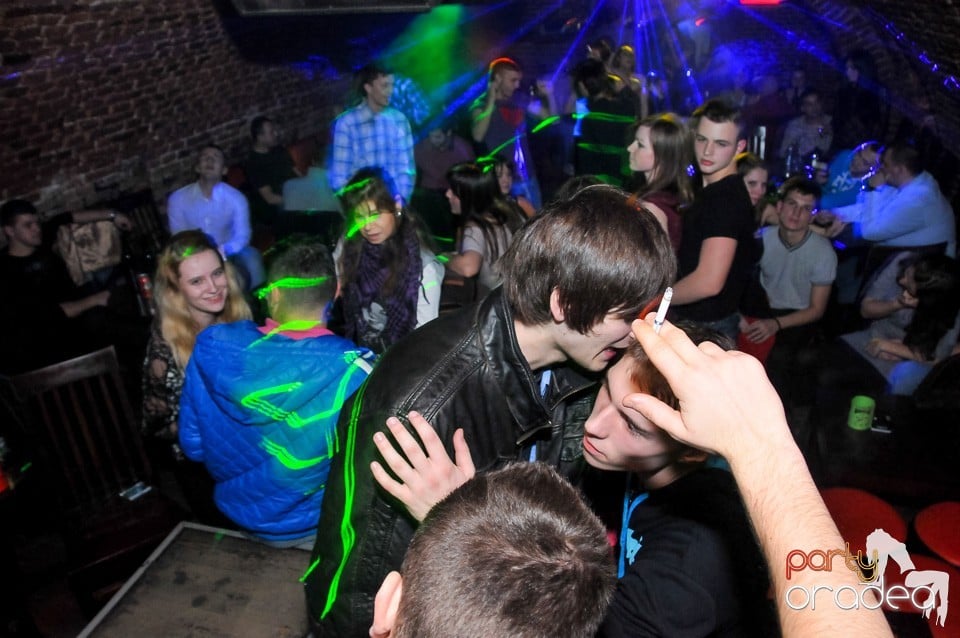 Think Blue - Party în Club Escape, 