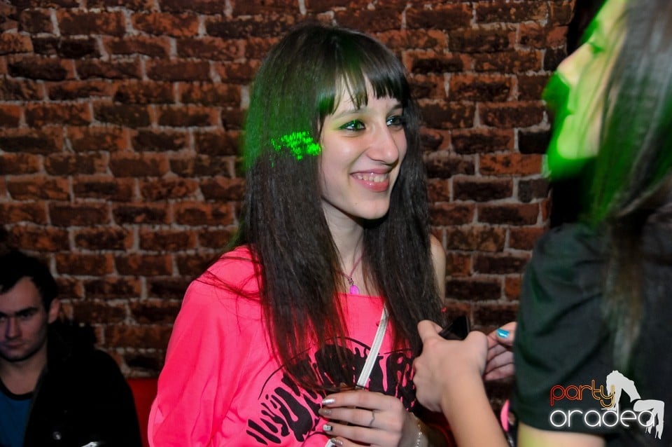 Think Blue - Party în Club Escape, 