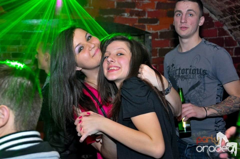 Think Blue - Party în Club Escape, 