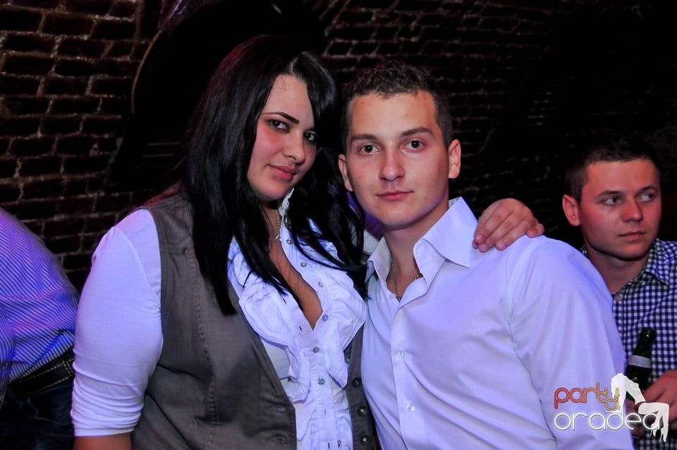 Think Blue - Party în Club Escape, 