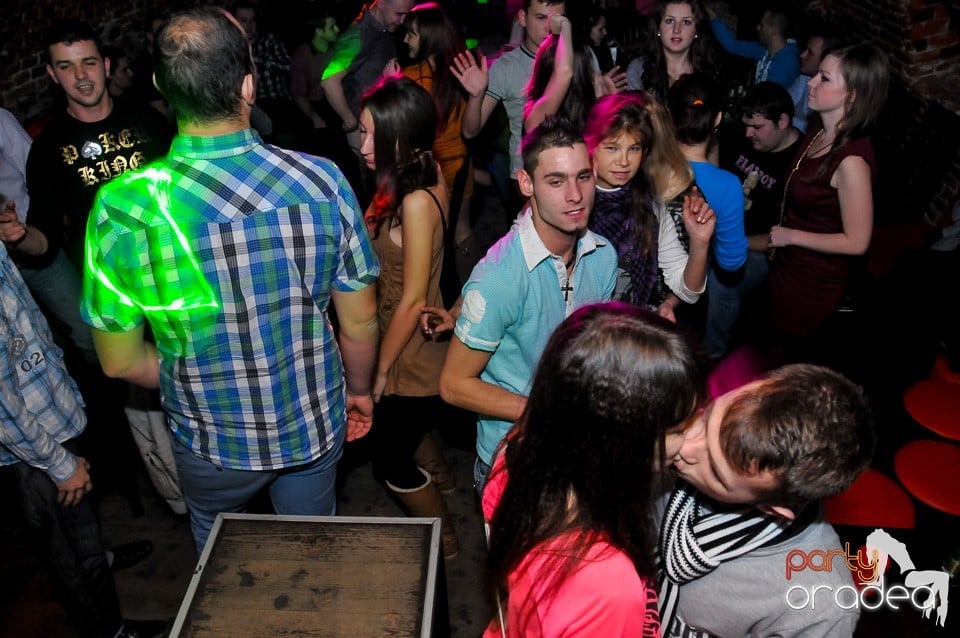 Think Blue - Party în Club Escape, 