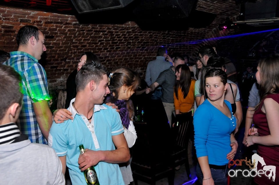 Think Blue - Party în Club Escape, 