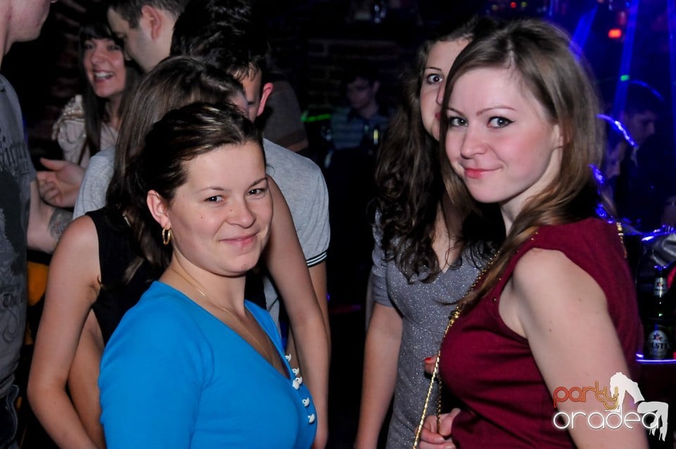 Think Blue - Party în Club Escape, 