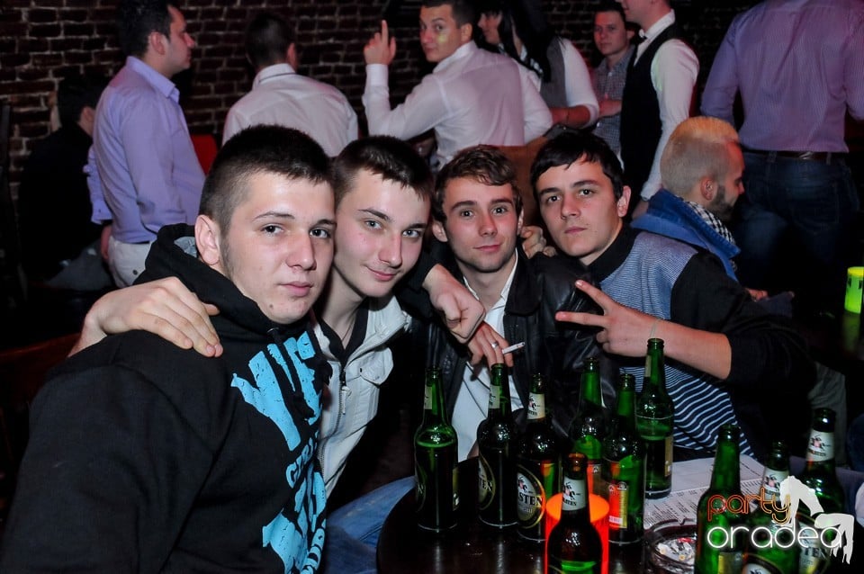 Think Blue - Party în Club Escape, 