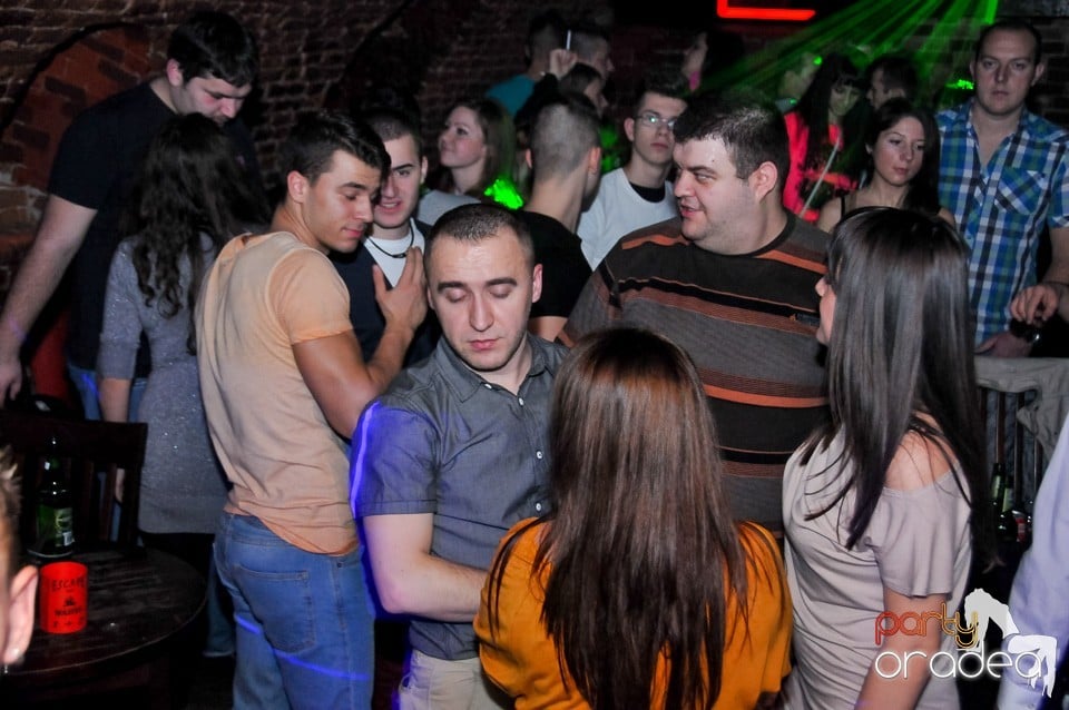 Think Blue - Party în Club Escape, 