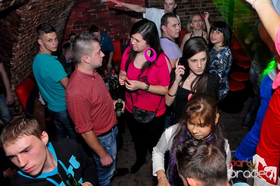 Think Blue - Party în Club Escape, 