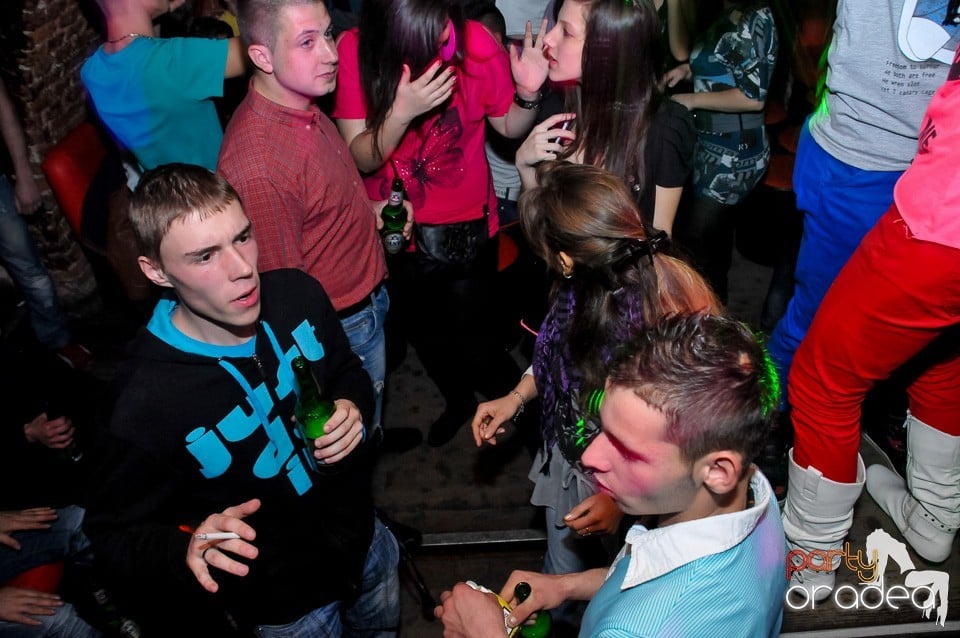 Think Blue - Party în Club Escape, 