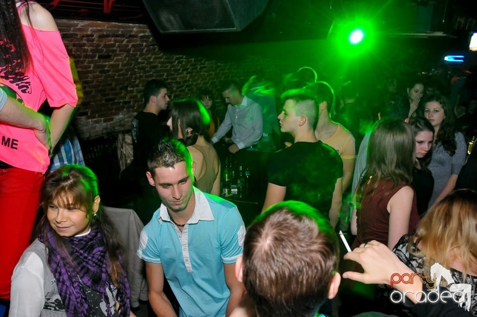 Think Blue - Party în Club Escape, 