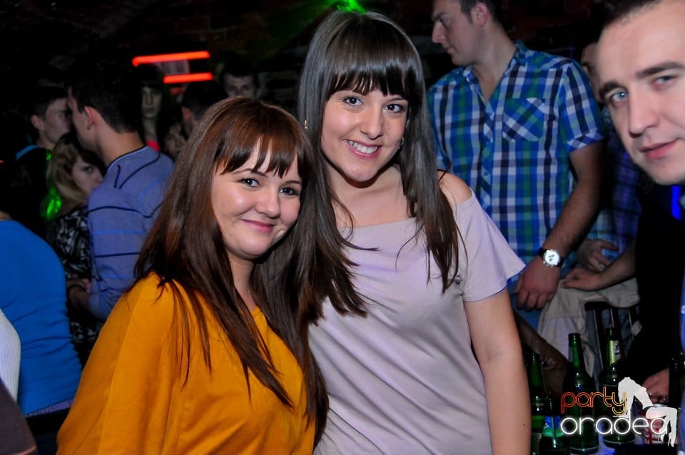 Think Blue - Party în Club Escape, 