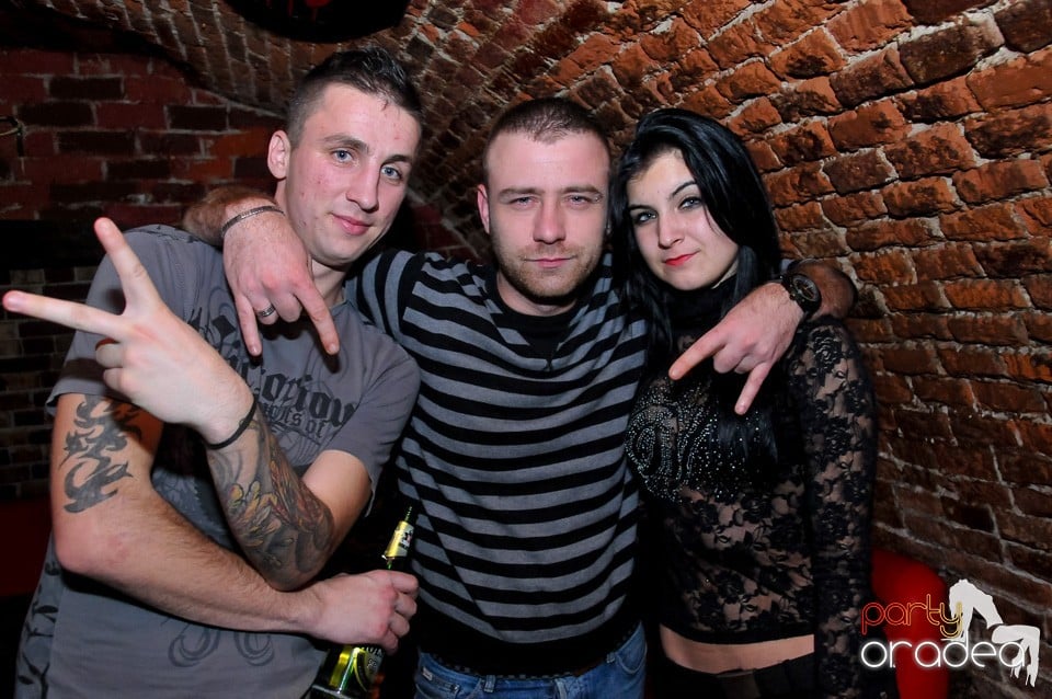 Think Blue - Party în Club Escape, 