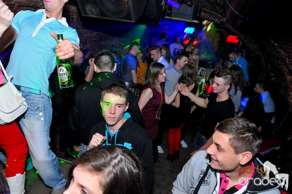 Think Blue - Party în Club Escape, 