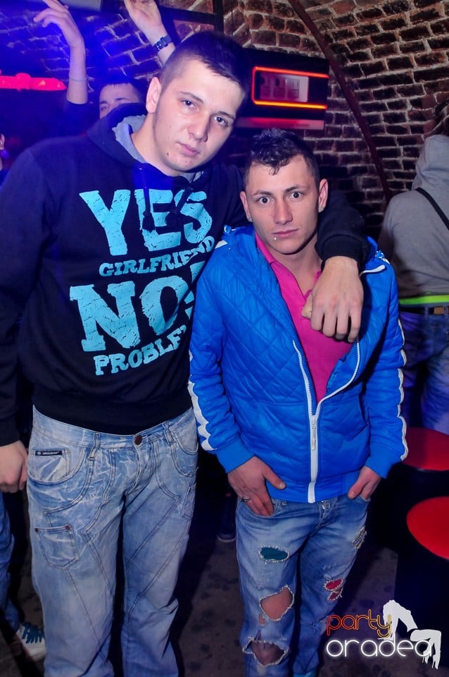 Think Blue - Party în Club Escape, 