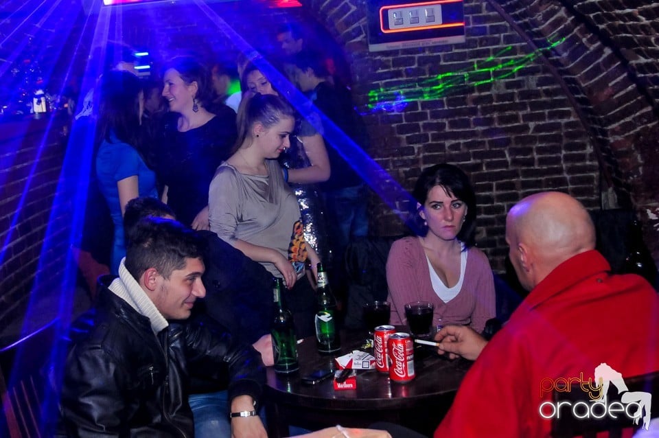 Think Blue - Party în Club Escape, 