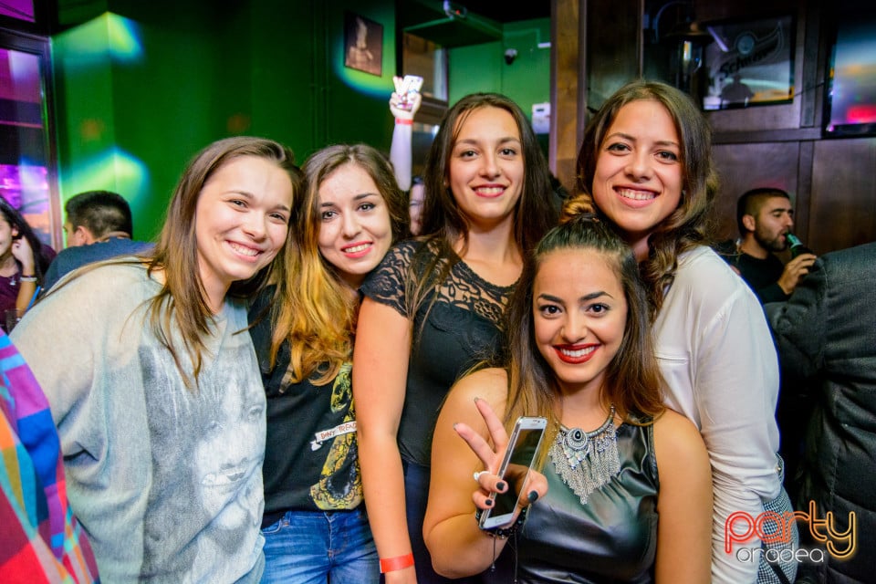Thursday Night Party, Green Pub