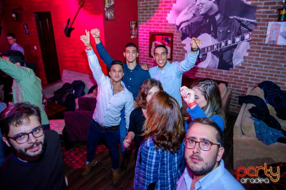Thursday Night Party, Green Pub