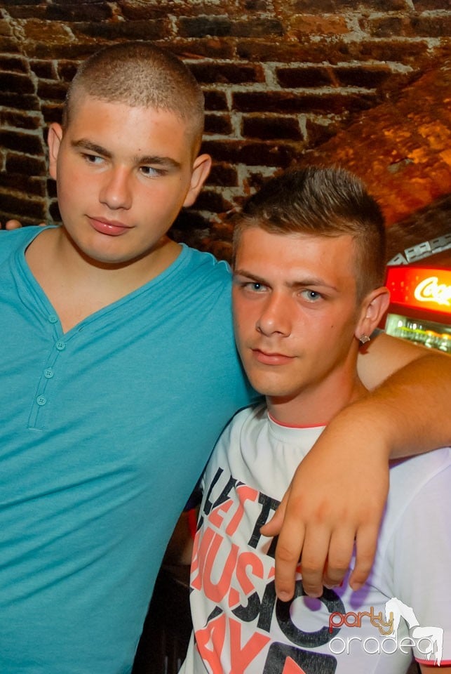 Thursday Party @ Club Escape, 