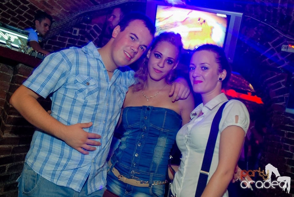 Thursday Party @ Club Escape, 