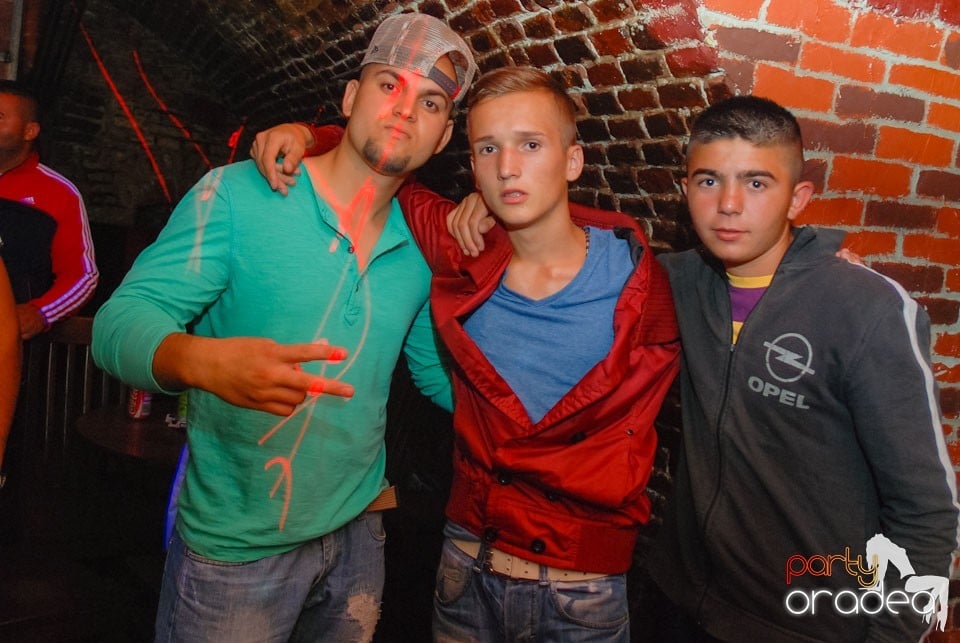 Thursday Party @ Club Escape, 