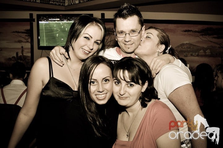 Tribal Pop Party, Zulu Caffe