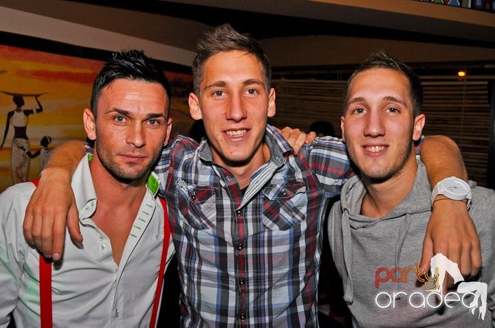 Tribal Pop Party, Zulu Caffe