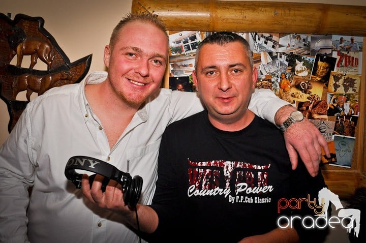 Tribal Pop Party, Zulu Caffe