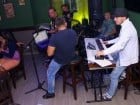 Trupa West în Green Pub