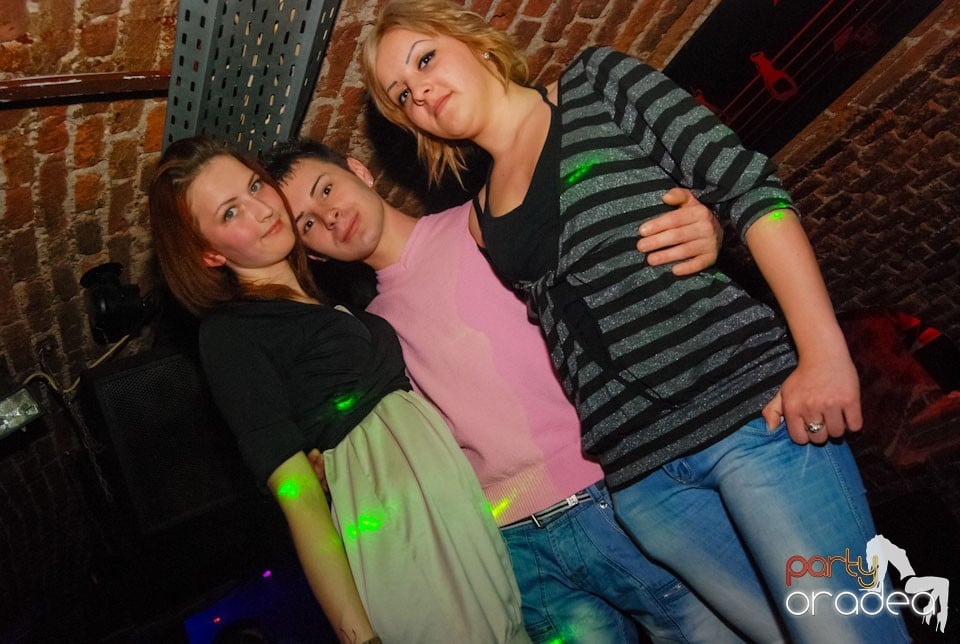 Ultima petrecere a lunii martie în Escape, 