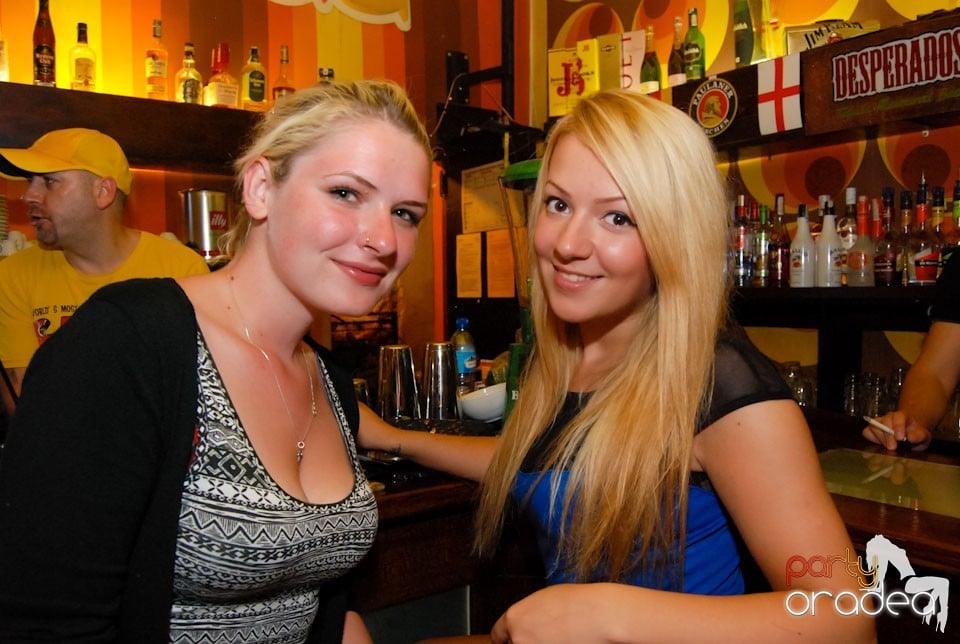 Un nou party în Juice, Juice