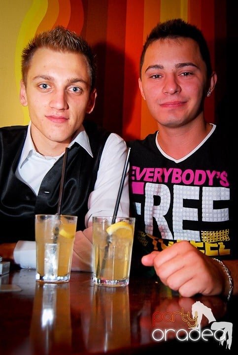 Un nou party în Juice, Juice