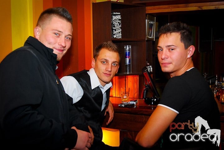 Un nou party în Juice, Juice