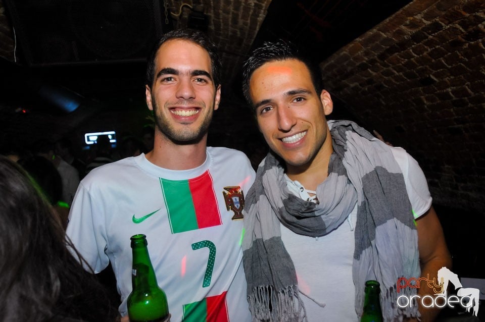 Un nou party marca Escape, 