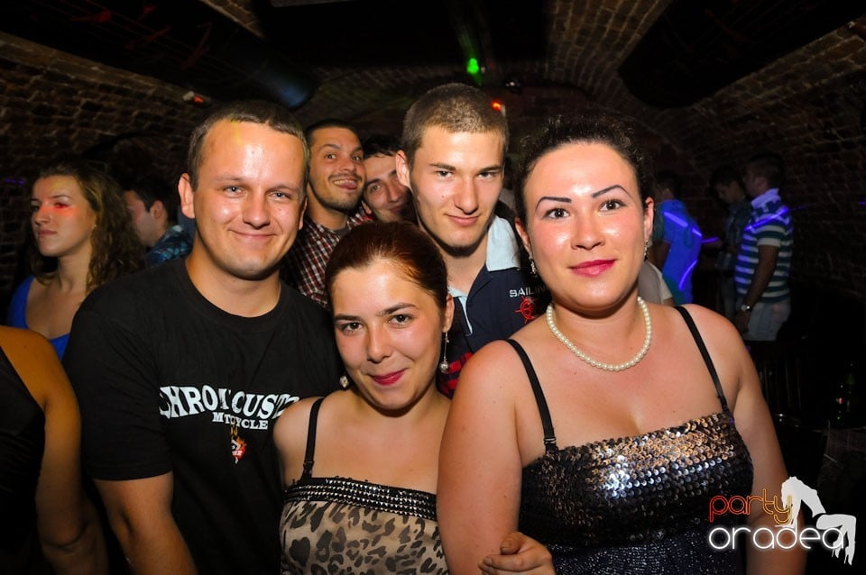 Un nou party marca Escape, 