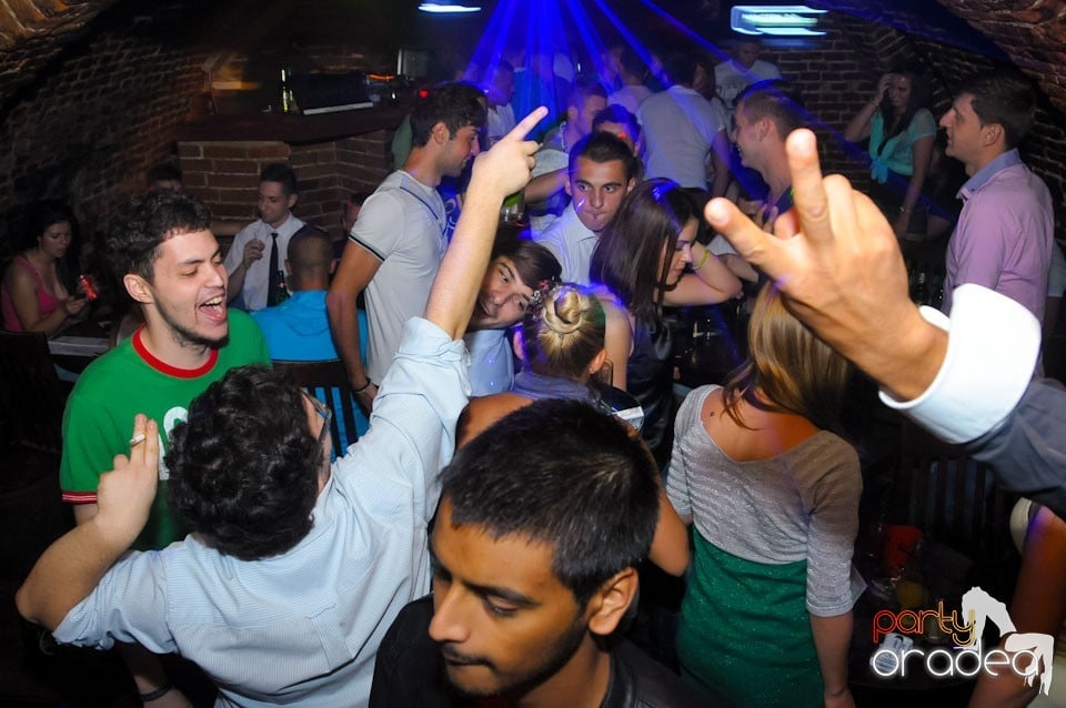 Un nou party marca Escape, 